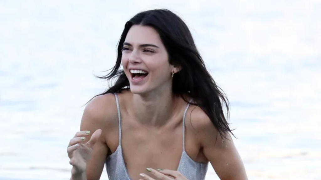 Beautiful Kendall Jenner Flaunts Crisscrossed Bikini Straps