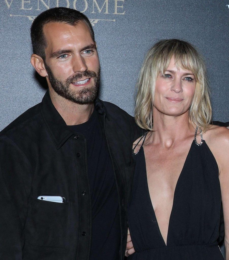 Robin Wright Files for Divorce with Clément Giraudet !