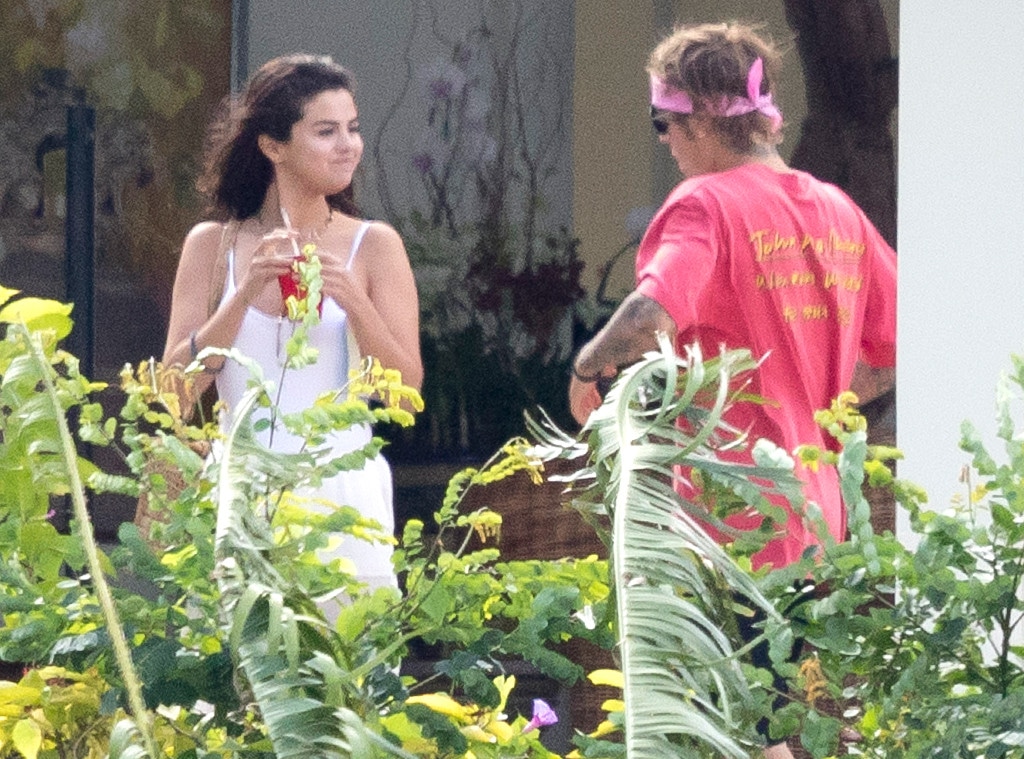 "I Never Stole Justin From Selena", Hailey Bieber Responds Upon Justin-Selena Relation!