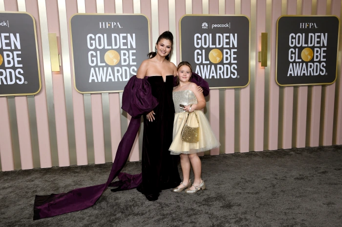 Selena Gomez Sparkles At Golden Globes 2023 With Younger Sister