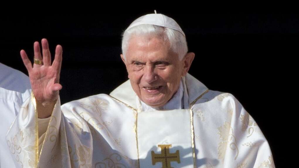 pope emeritus benedict xvi 1 6213875 1672496113323