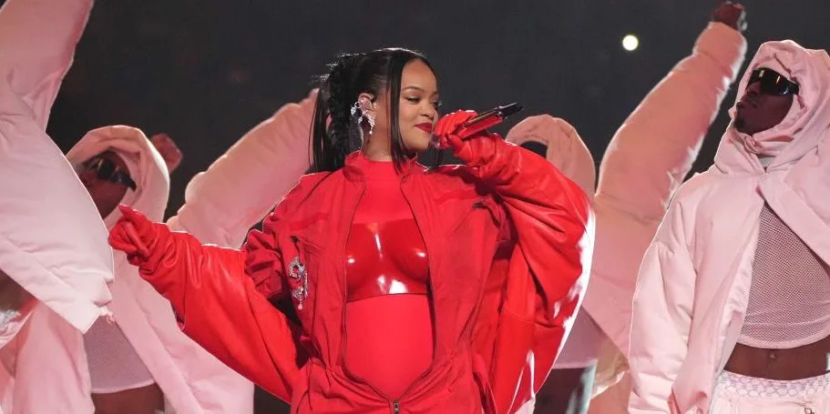 Rihanna performance leads to over 100 complaints