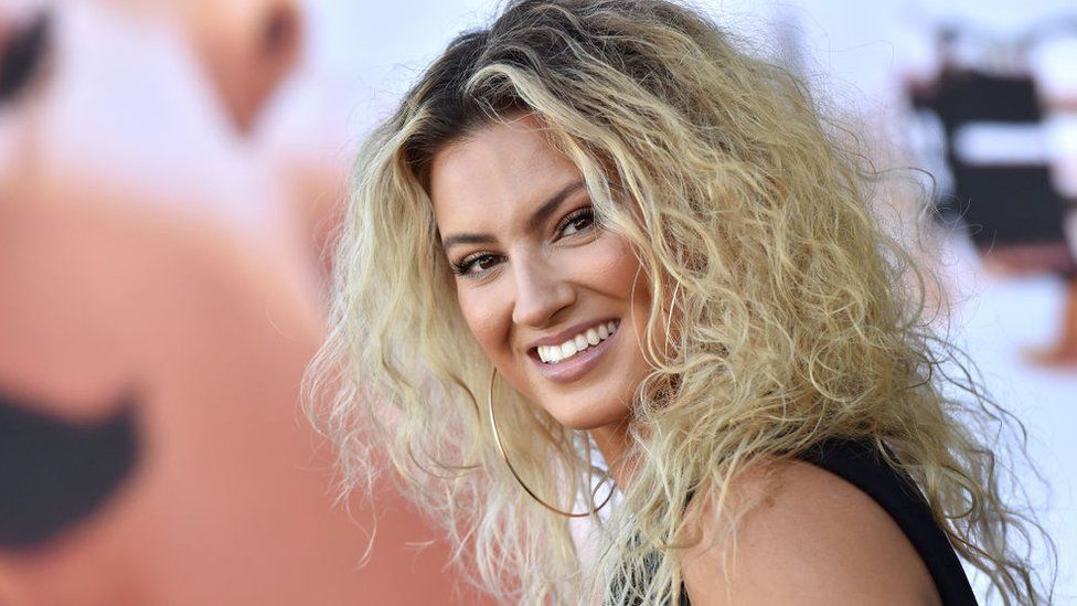 Tori Kelly