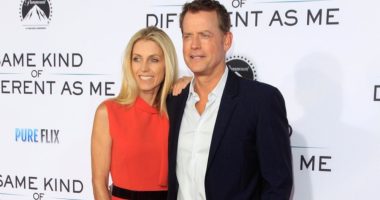 who is greg kinnear married to