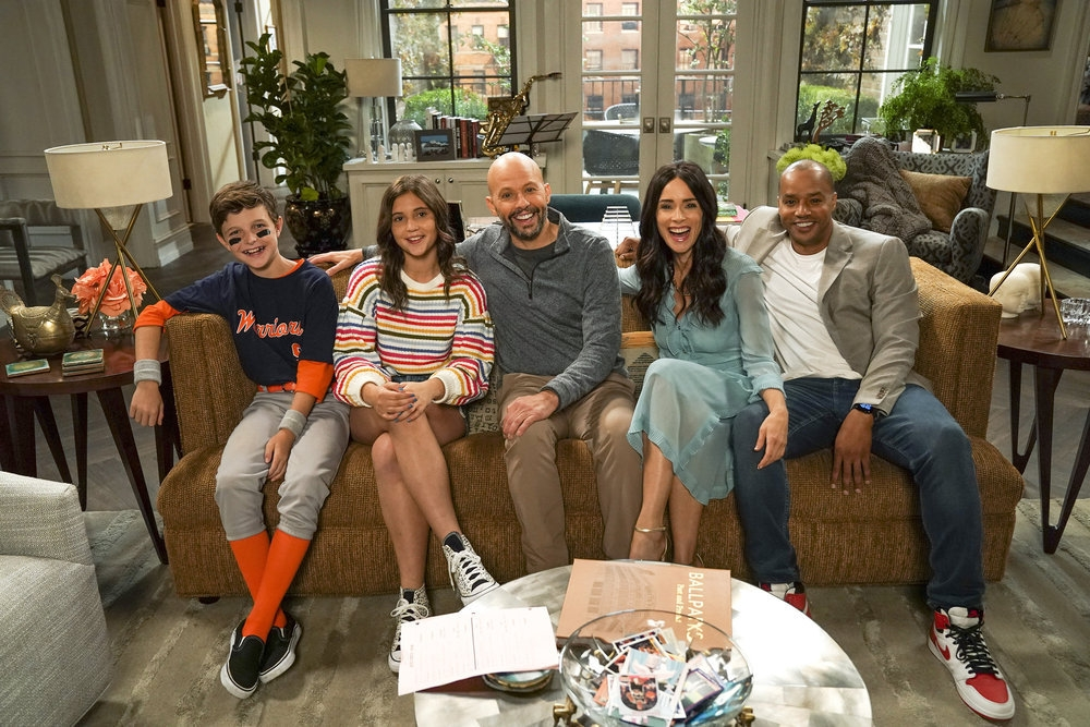 Extended Family Season 1 Cast 