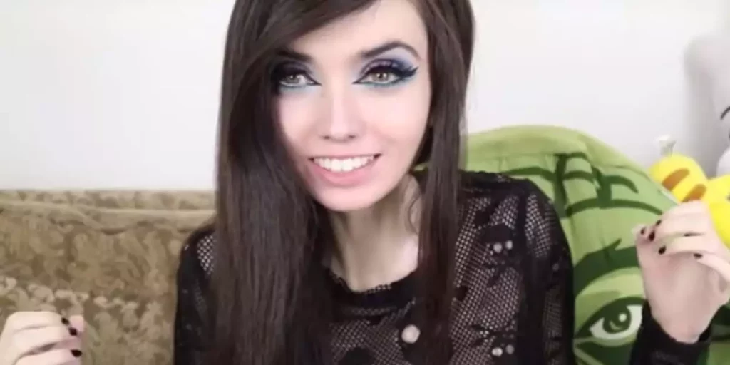 Eugenia Cooney's Physical Appearance