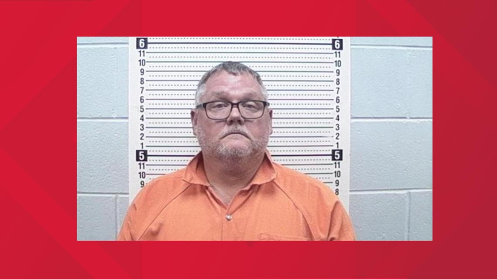 Former Georgia Prison Warden Indicted with RICO Charge for Involvement with Drug Leader Behind Bars