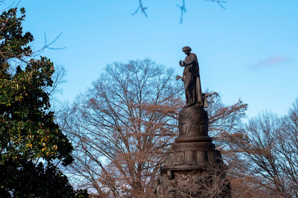 Arlington Confederate Statue Removed After Judge Dismisses Legal Halt
