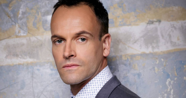 jonny lee miller illness