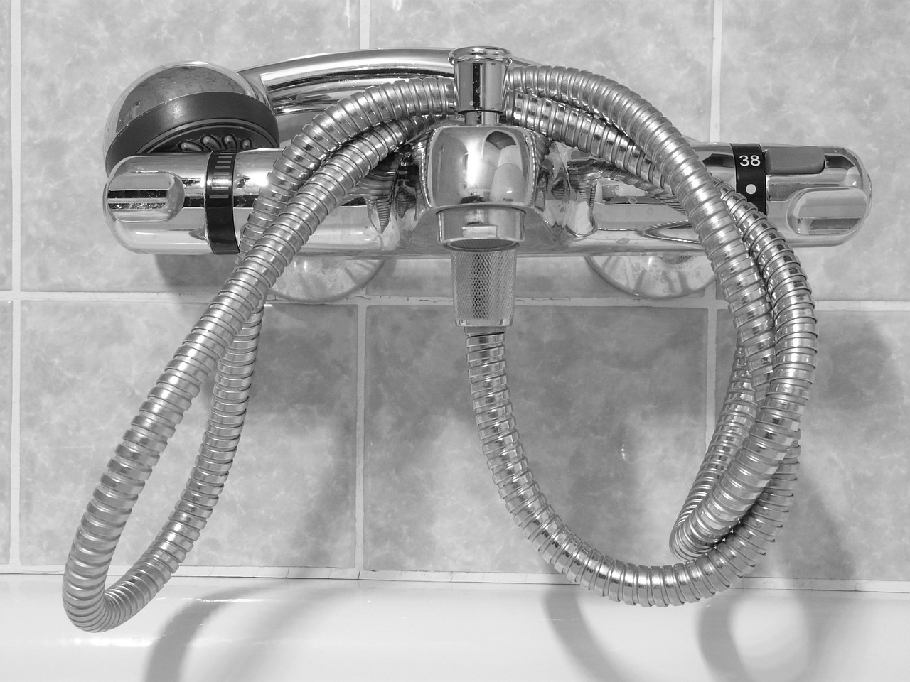 Choosing Different Metal Finishes for Your Kitchens and Baths